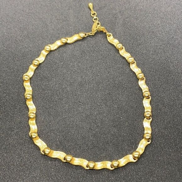 Monet Jewelry - Vintage Monet gold tone Ball Link Choker Necklace 14”
